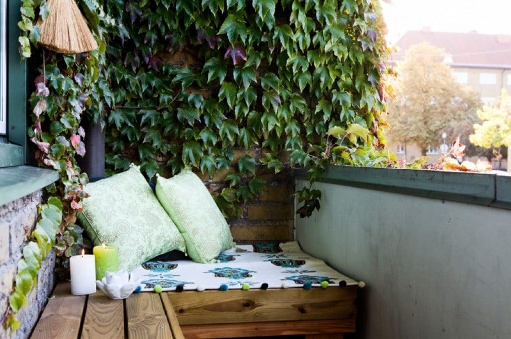 20 Inspiring Small Balcony Garden Ideas